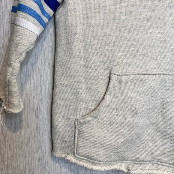 MOTHER The Square Tear Fray Sweatshirt in Multi Blues size XS - Picture 4 of 9